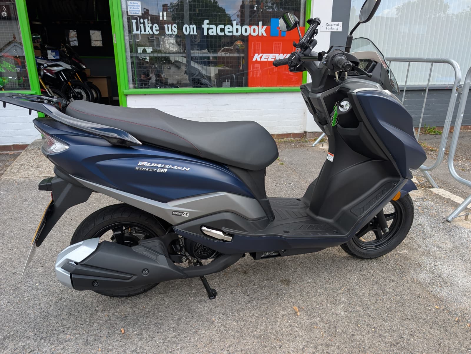 2026 Suzuki Burgman 125 EX Street — photo 2